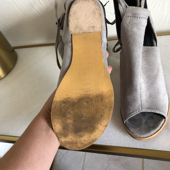 Transitional Style Peep Toe lLace Up Booties - Picture 8 of 8